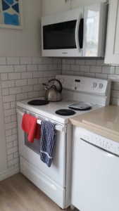 Backsplash tiling